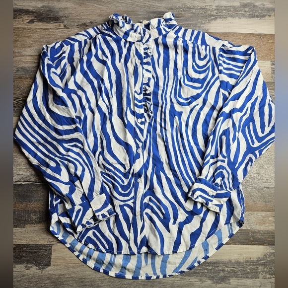Orlinn Tops - Orlinn Paris Blue and White Zebra pattern Blouse Ruffle Neck & Cuffs